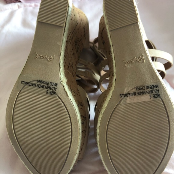 🌟 Qupid brand Wedge strappy sandals 🌟 - Picture 6 of 6